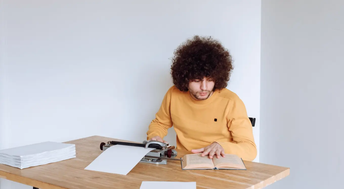 Hvorfor er et essay noget andet end en lang artikel?